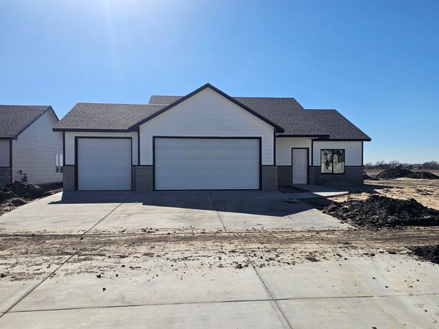 1541 Midway Ct., Valley Center, KS 67147