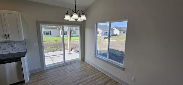 1541 Midway Ct., Valley Center, KS 67147