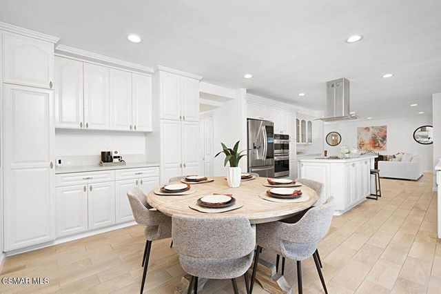 1811 El Monte Drive, Thousand Oaks, CA 91362