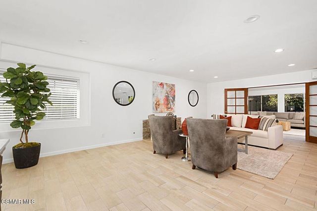 1811 El Monte Drive, Thousand Oaks, CA 91362