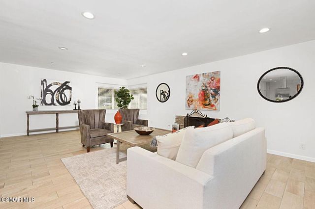 1811 El Monte Drive, Thousand Oaks, CA 91362