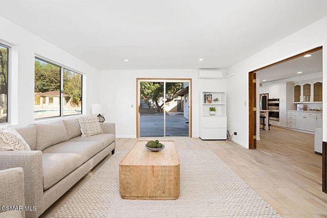 1811 El Monte Drive, Thousand Oaks, CA 91362