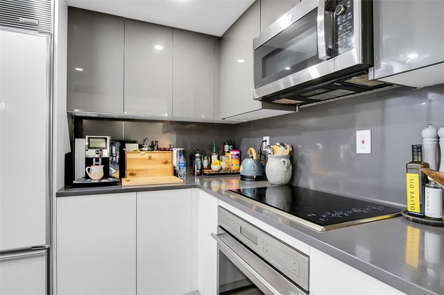 600 Parkview Dr 1029, Hallandale Beach, FL 33009