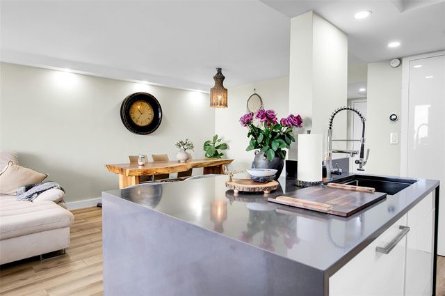 600 Parkview Dr 1029, Hallandale Beach, FL 33009