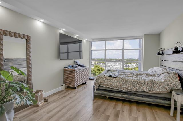 600 Parkview Dr 1029, Hallandale Beach, FL 33009