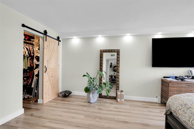 600 Parkview Dr 1029, Hallandale Beach, FL 33009