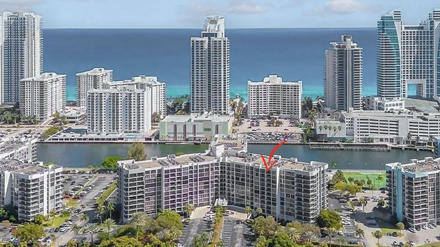 600 Parkview Dr 1029, Hallandale Beach, FL 33009