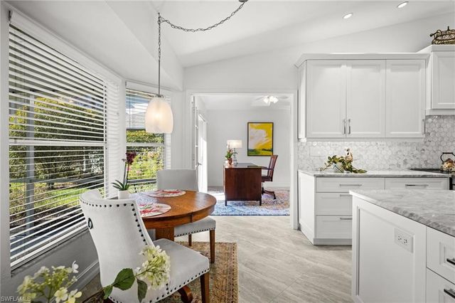 945 Moon Lake DR, Naples, FL 34104