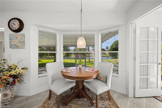 945 Moon Lake DR, Naples, FL 34104