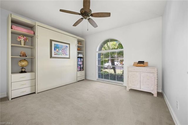 945 Moon Lake DR, Naples, FL 34104