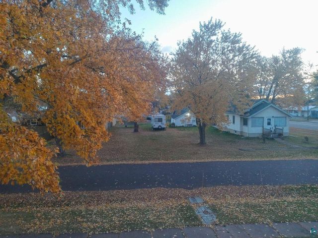 1731 E 8th St, Superior, WI 54880