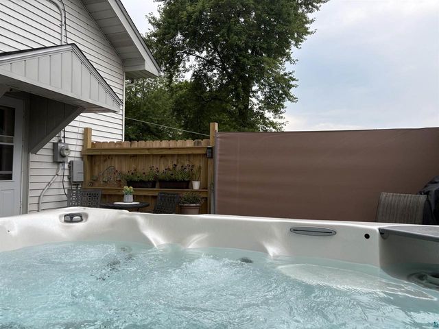 1731 E 8th St, Superior, WI 54880
