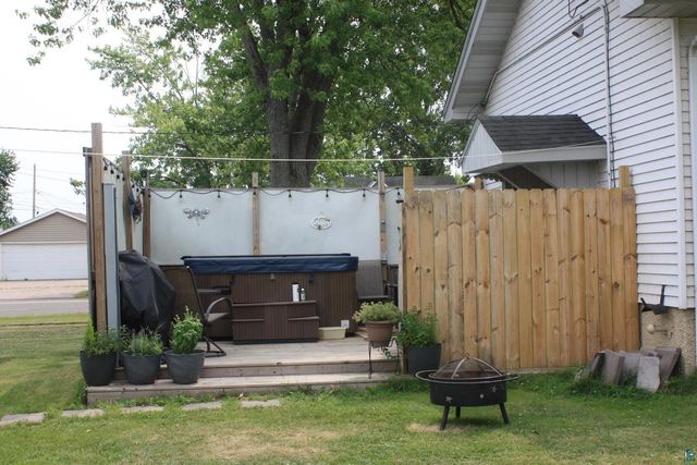 1731 E 8th St, Superior, WI 54880