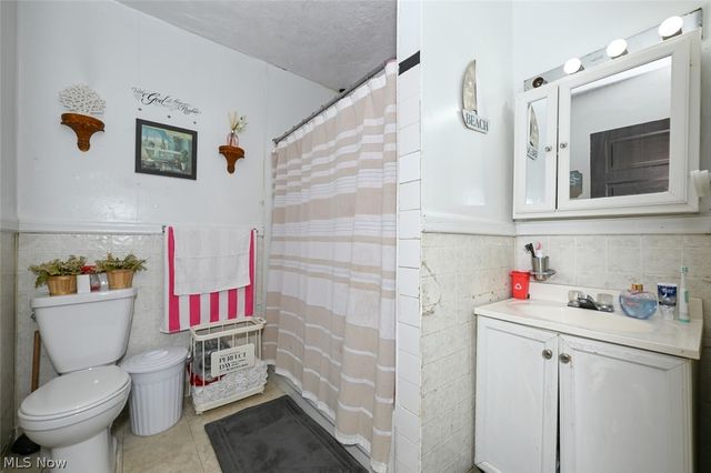 4132 Robert Avenue, Cleveland, OH 44109