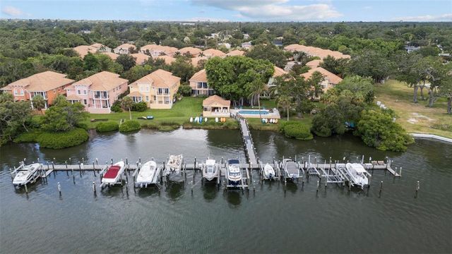 185 BANYAN BAY DRIVE, St Petersburg, FL 33705