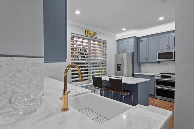 185 BANYAN BAY DRIVE, St Petersburg, FL 33705