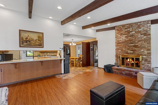 5665 Silverton Rd NE, Salem, OR 97305