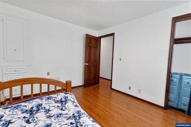 5665 Silverton Rd NE, Salem, OR 97305