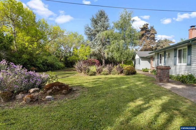 5665 Silverton Rd NE, Salem, OR 97305