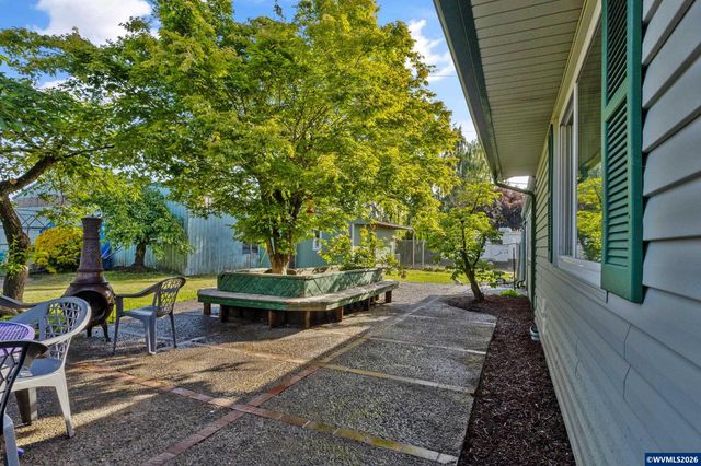 5665 Silverton Rd NE, Salem, OR 97305