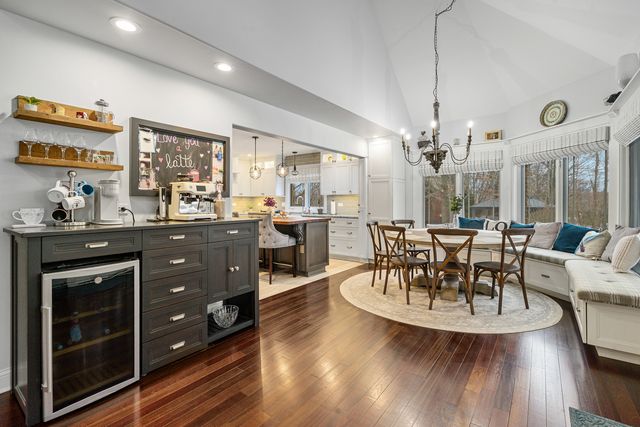 12165 W Castle Drive, Mokena, IL 60448