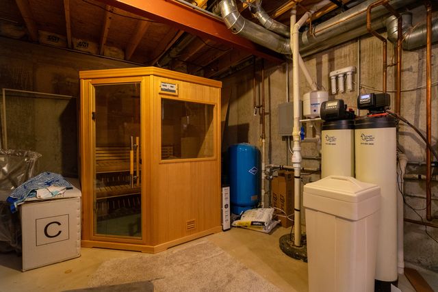 12165 W Castle Drive, Mokena, IL 60448