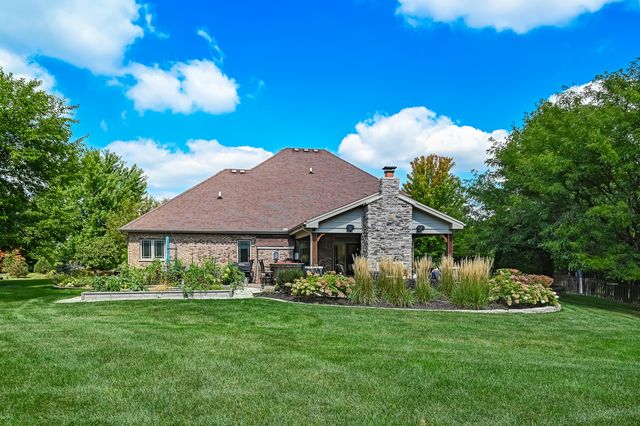 12165 W Castle Drive, Mokena, IL 60448