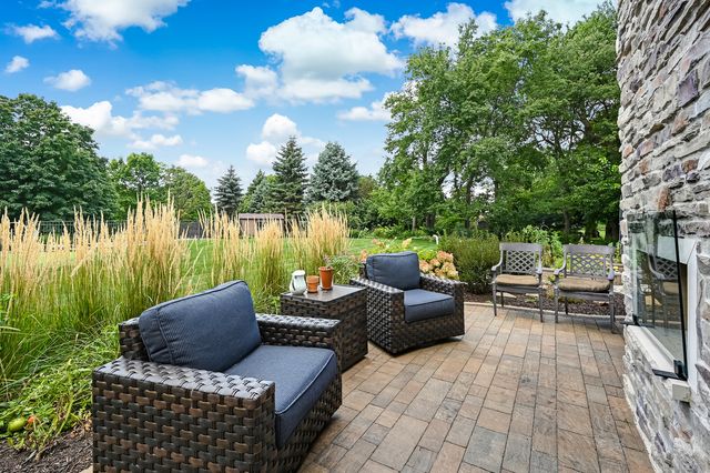 12165 W Castle Drive, Mokena, IL 60448