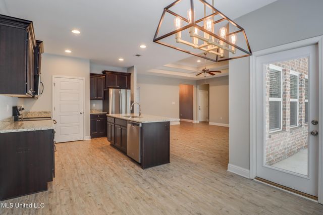 9050 River Birch Drive, Biloxi, MS 39532
