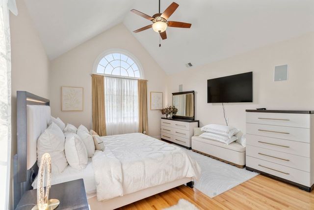 20 Fern Brook Cir, Canton, MA 02021