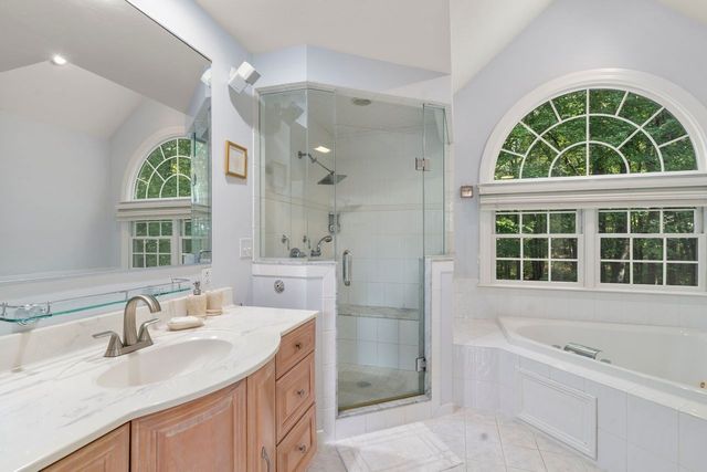 20 Fern Brook Cir, Canton, MA 02021