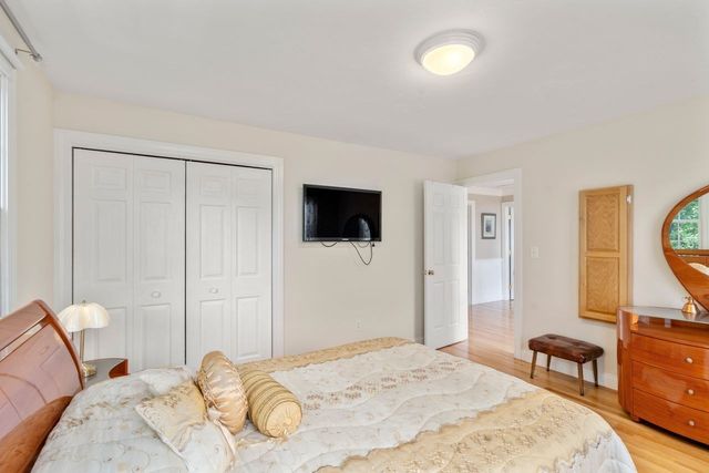 20 Fern Brook Cir, Canton, MA 02021