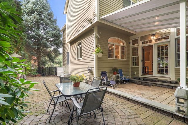 20 Fern Brook Cir, Canton, MA 02021
