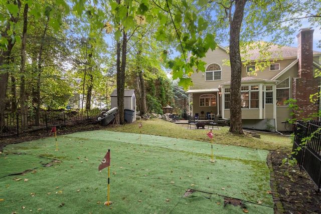20 Fern Brook Cir, Canton, MA 02021