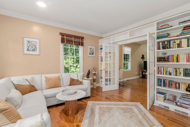 20 Fern Brook Cir, Canton, MA 02021