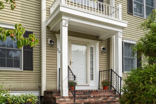 20 Fern Brook Cir, Canton, MA 02021