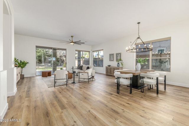 4382 E BRILES Road, Phoenix, AZ 85050