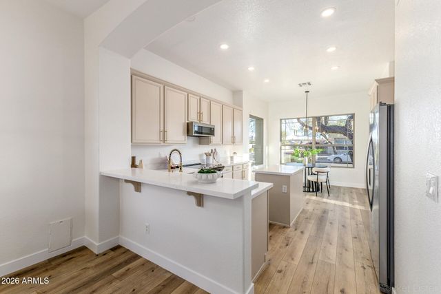 4382 E BRILES Road, Phoenix, AZ 85050