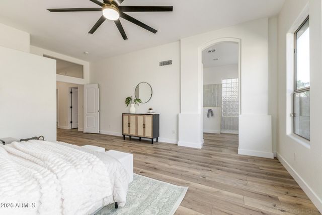 4382 E BRILES Road, Phoenix, AZ 85050