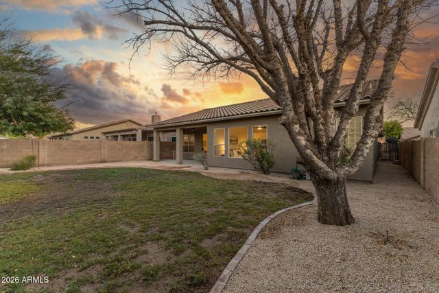 4382 E BRILES Road, Phoenix, AZ 85050