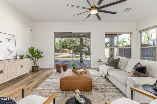 4382 E BRILES Road, Phoenix, AZ 85050