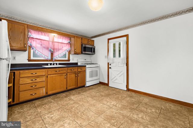 219 8TH AVE, Brooklyn Park, MD 21225