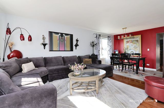 2428 Bridle Circle, Round Lake Beach, IL 60073