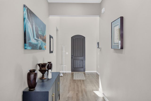 436 Dennis Court NE, Los Lunas, NM 87031