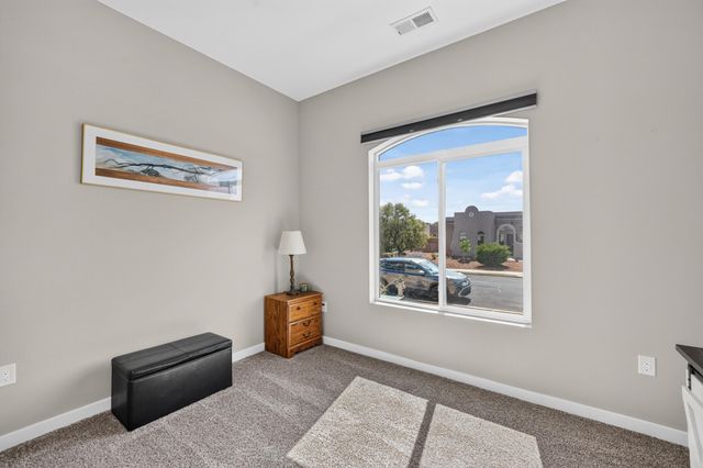 436 Dennis Court NE, Los Lunas, NM 87031