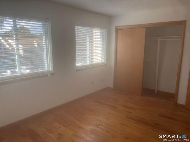 10 Macintosh Lane 10, Ansonia, CT 06478