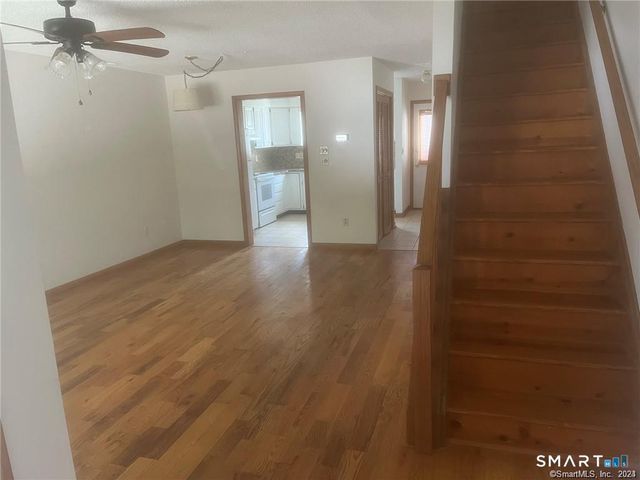 10 Macintosh Lane 10, Ansonia, CT 06478