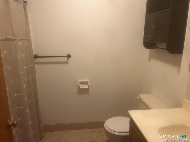 10 Macintosh Lane 10, Ansonia, CT 06478