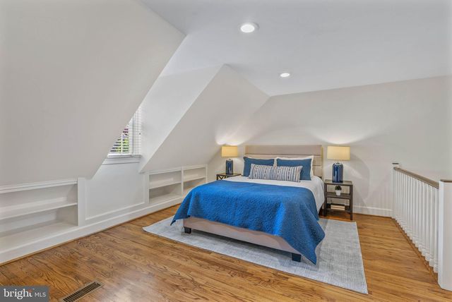 207 DELANCEY ST, Philadelphia, PA 19106