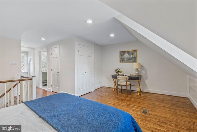 207 DELANCEY ST, Philadelphia, PA 19106
